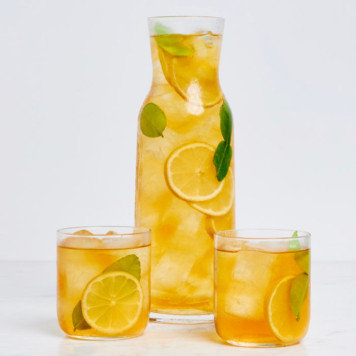 Lemon Pekoe iced tea with lemon garnish