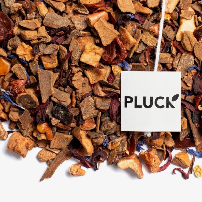 loose leaf Apple Crumble herbal tea with Pluck tea bag tag
